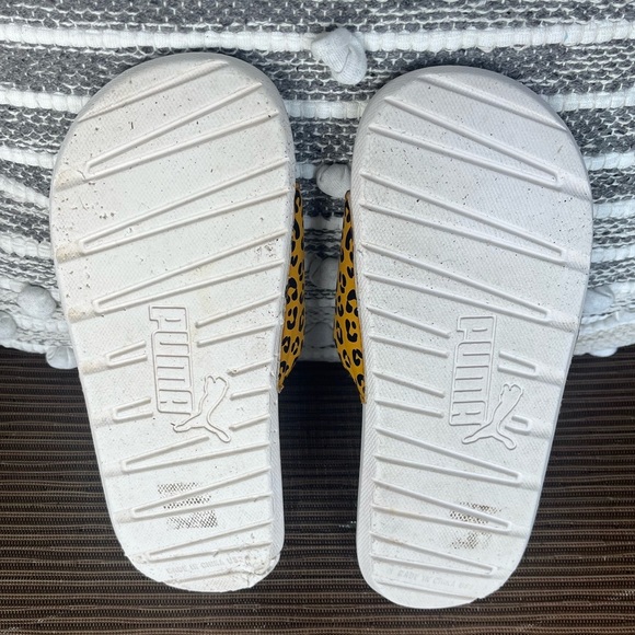 Puma Kids Cool Cat Slides - Gold and Black - Picture 6 of 6